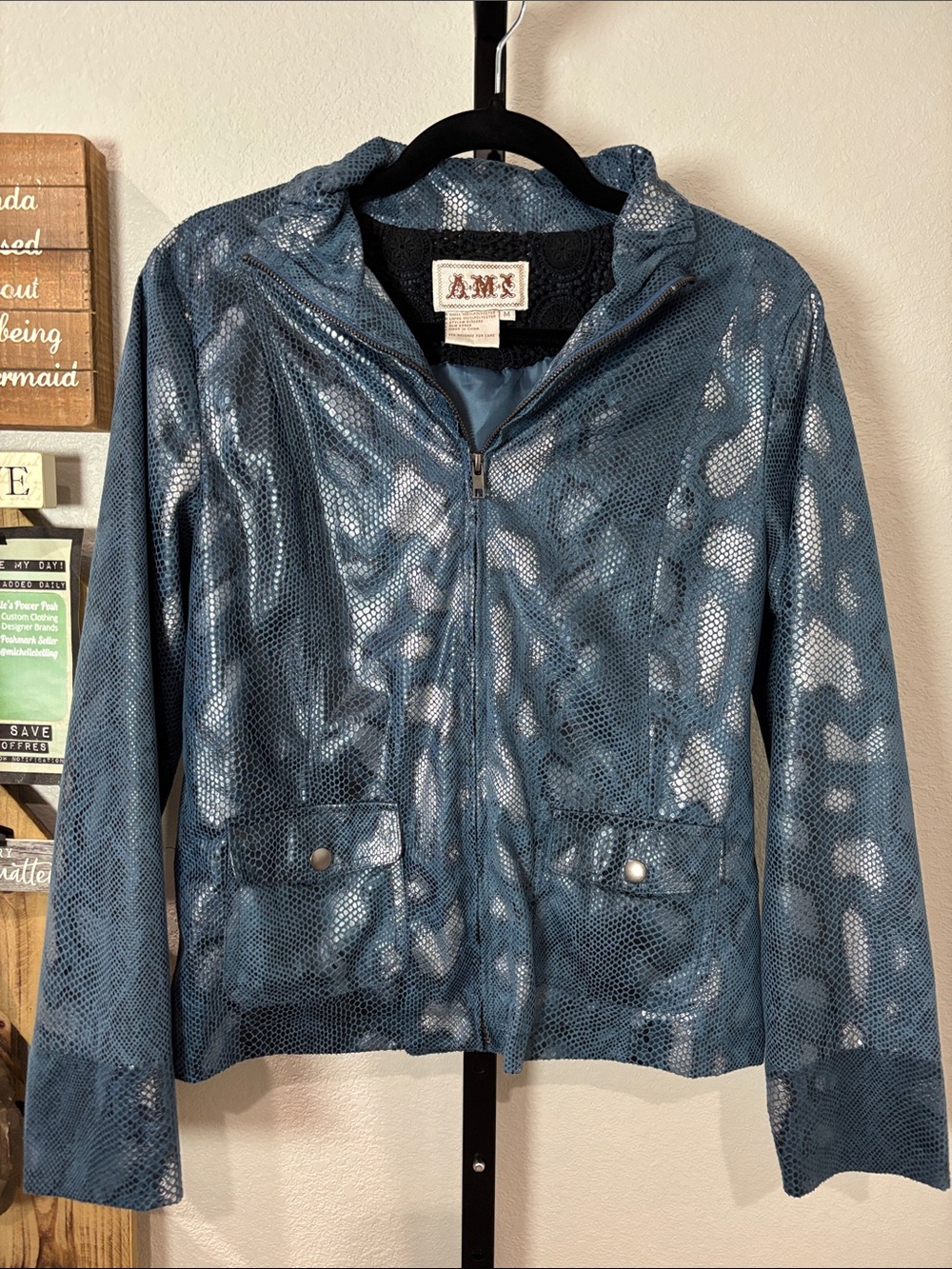 Blue Metallic Snake-Effect Zip Jacket fully lined pp20 L22